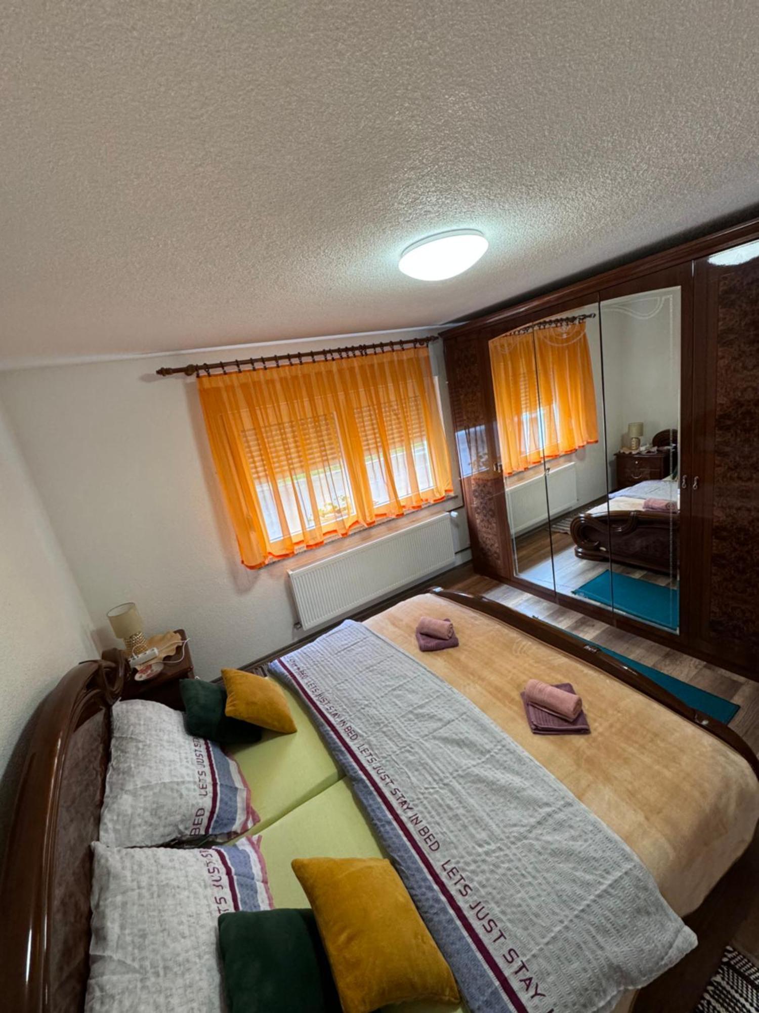 Apartman Josip Gospic Ngoại thất bức ảnh