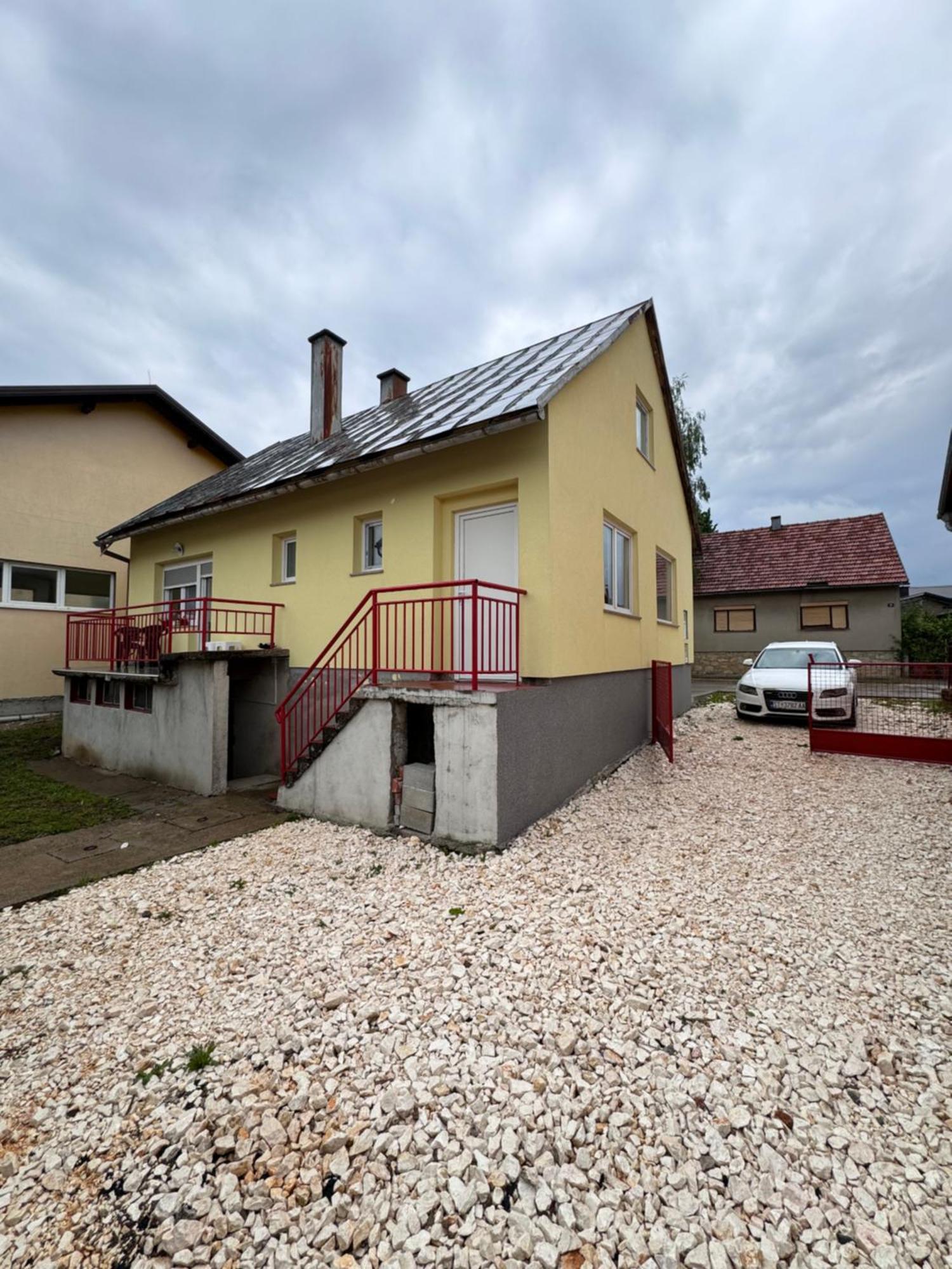 Apartman Josip Gospic Ngoại thất bức ảnh