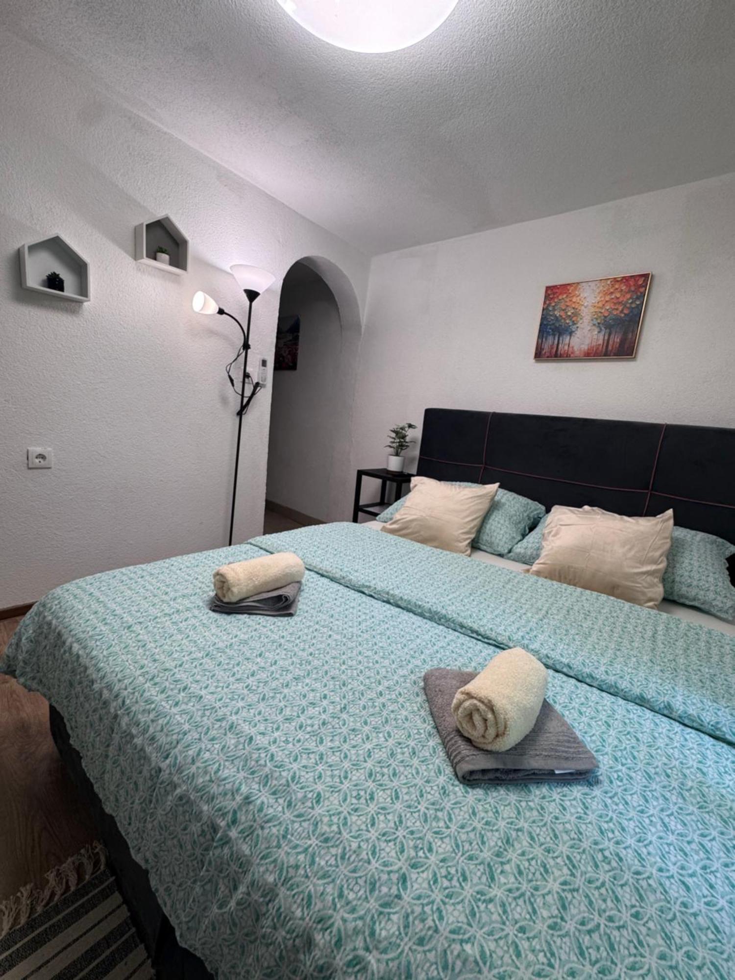 Apartman Josip Gospic Ngoại thất bức ảnh